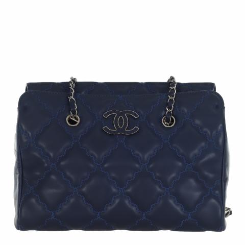 chanel hamptons bag